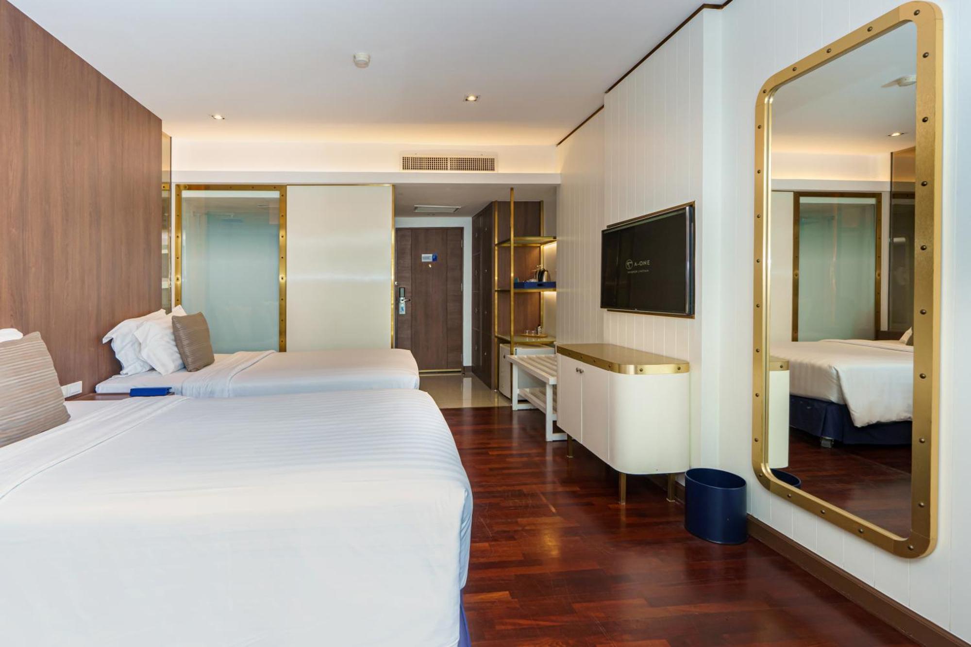 A-One The Royal Cruise Hotel Pattaya - Sha Extra Plus Room photo